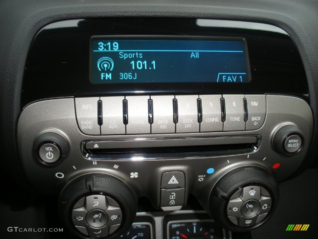 2010 Chevrolet Camaro LT/RS Coupe Controls Photo #58056349