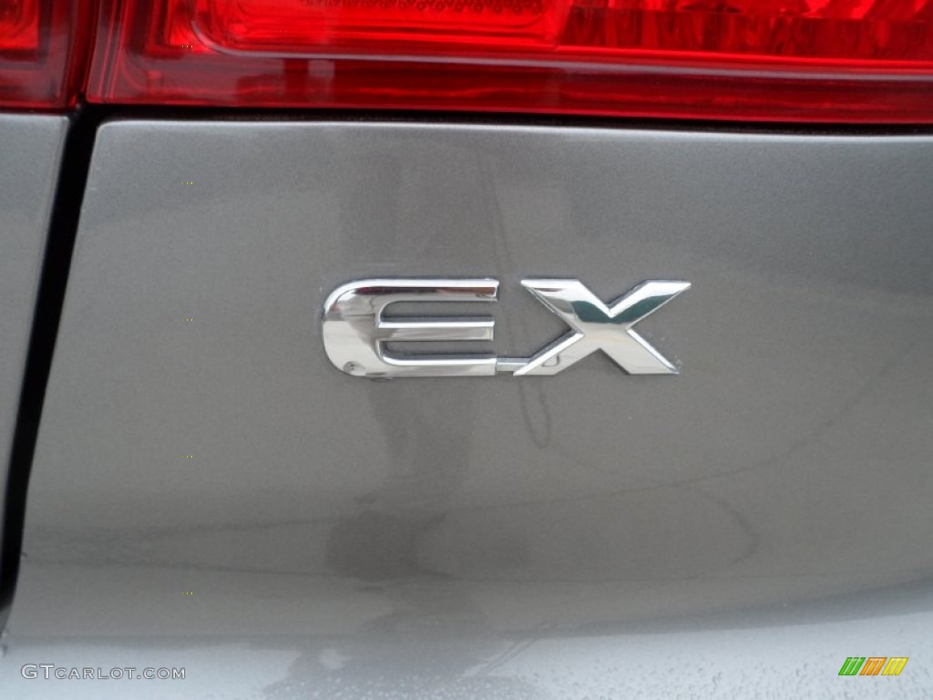 2004 Civic EX Sedan - Magnesium Metallic / Gray photo #15