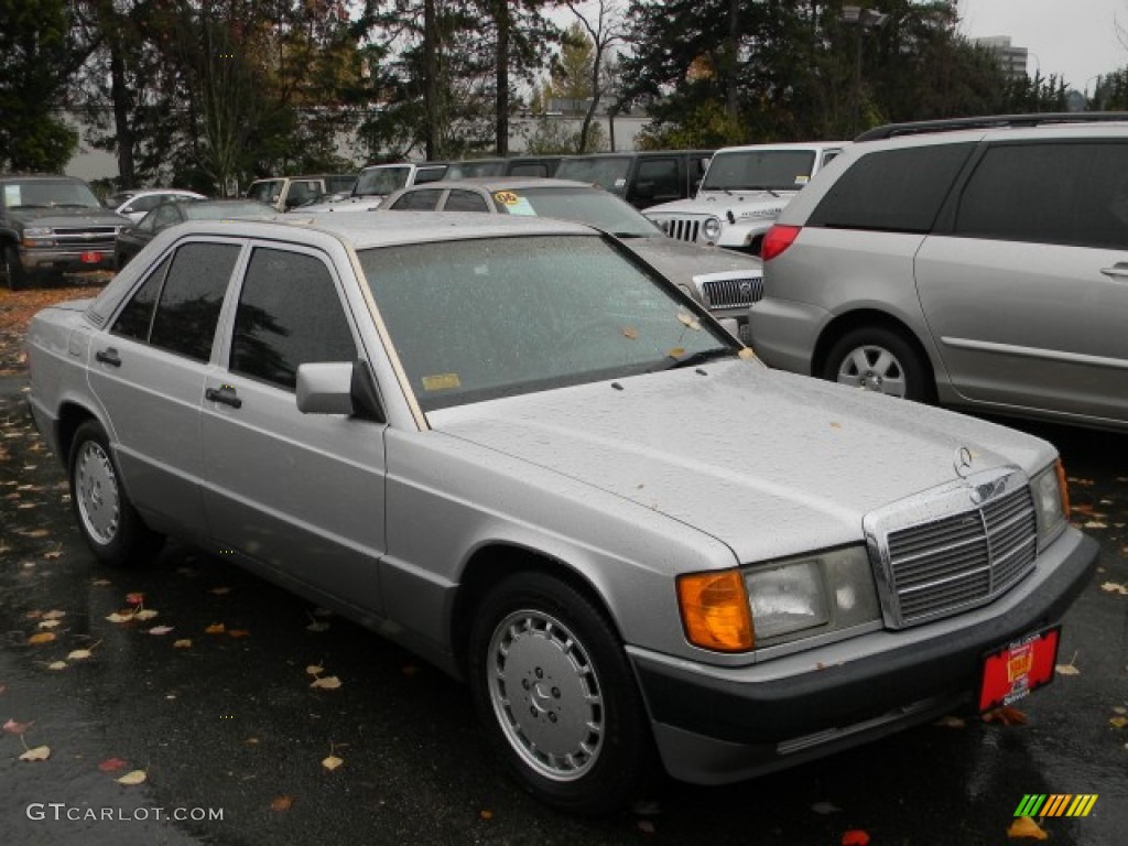 1993 Mercedes-Benz 190 Class 190E 2.6 Exterior Photos
