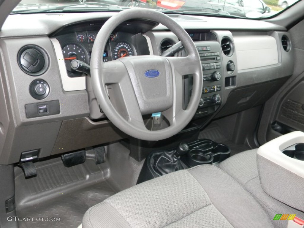 2009 Ford F150 STX SuperCab 4x4 Stone/Medium Stone Dashboard Photo #58065193