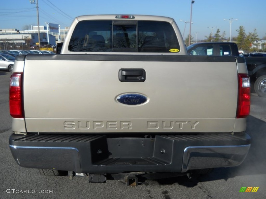 2009 F250 Super Duty XLT SuperCab 4x4 - Pueblo Gold Metallic / Camel photo #5