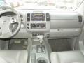 2006 Radiant Silver Nissan Frontier LE Crew Cab 4x4  photo #22