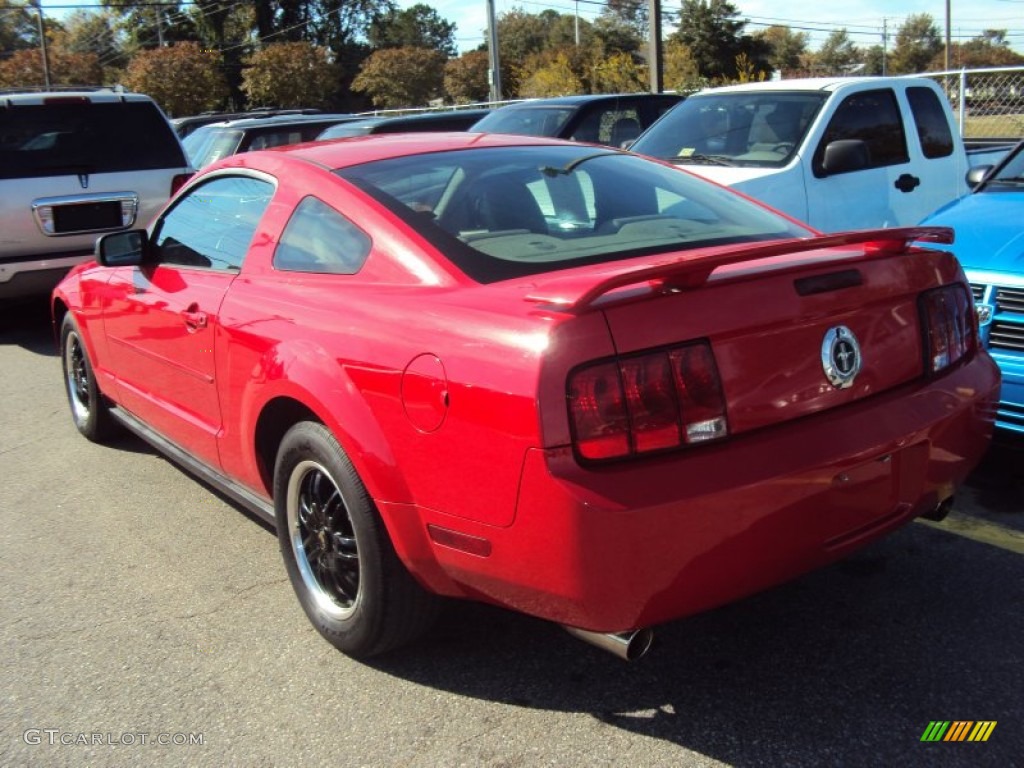 2006 Mustang V6 Premium Coupe - Torch Red / Dark Charcoal photo #5