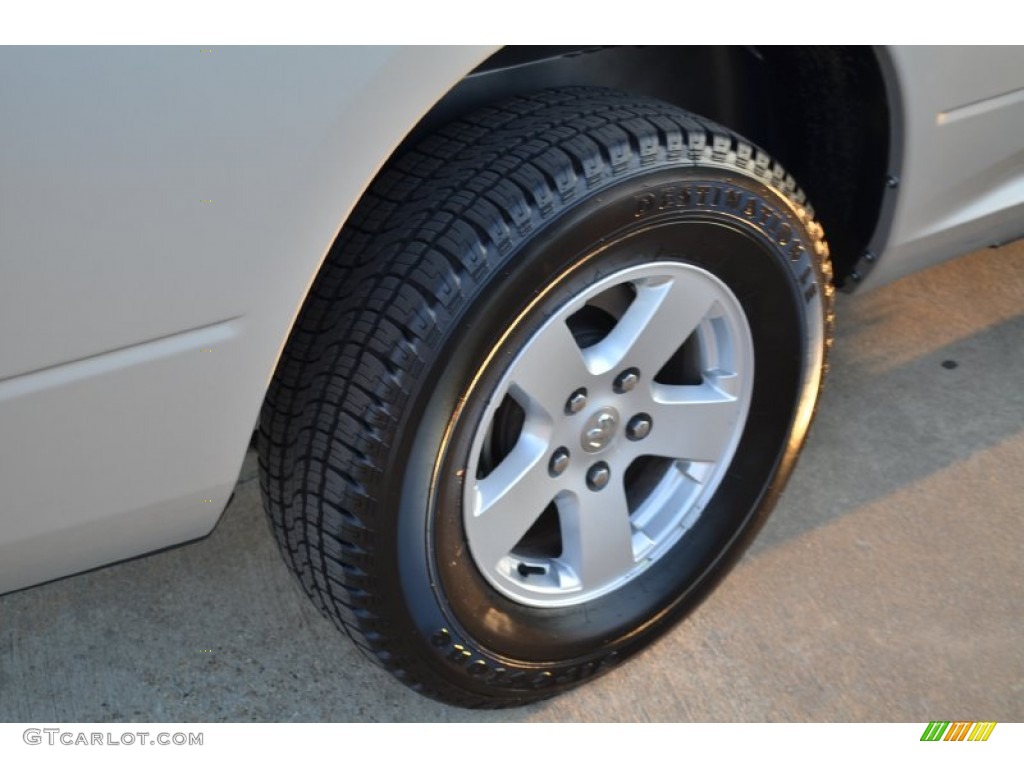 2011 Ram 1500 SLT Quad Cab - Bright Silver Metallic / Dark Slate Gray/Medium Graystone photo #6
