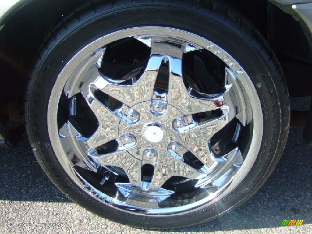 2000 Ford Crown Victoria LX Sedan Custom Wheels Photos
