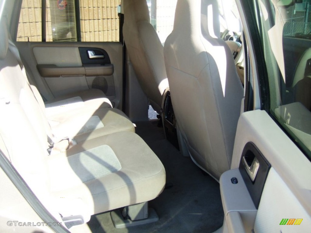 2003 Expedition XLT - Arizona Beige Metallic / Medium Parchment photo #9