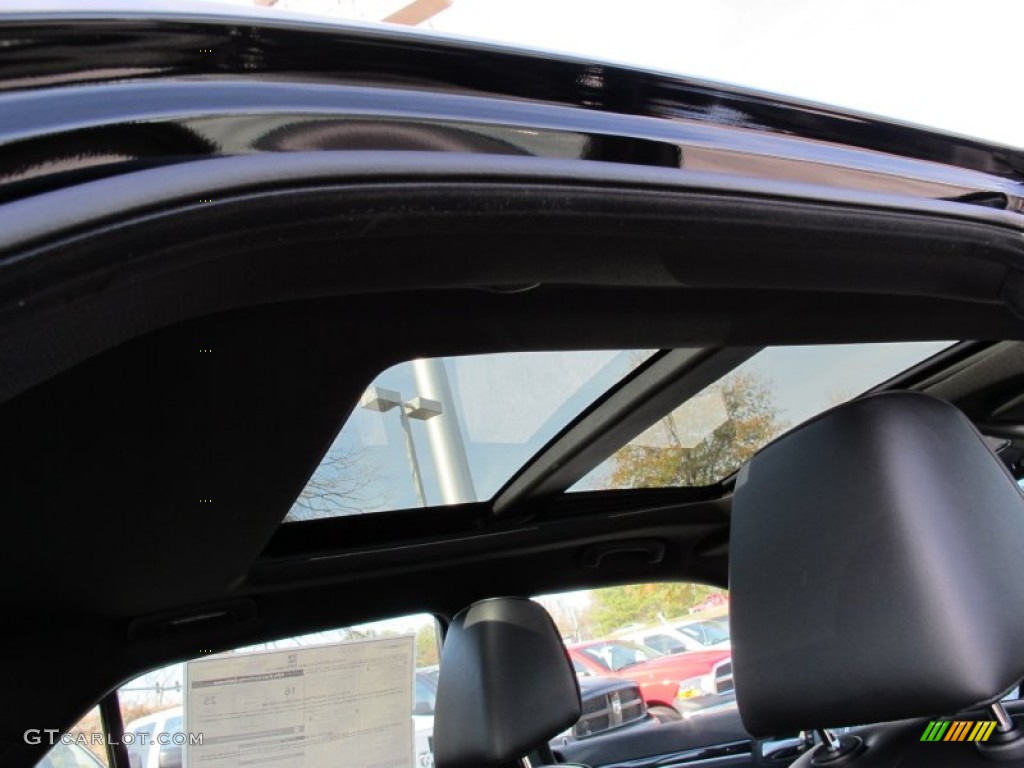 2012 Chrysler 300 C Sunroof Photo #58077296