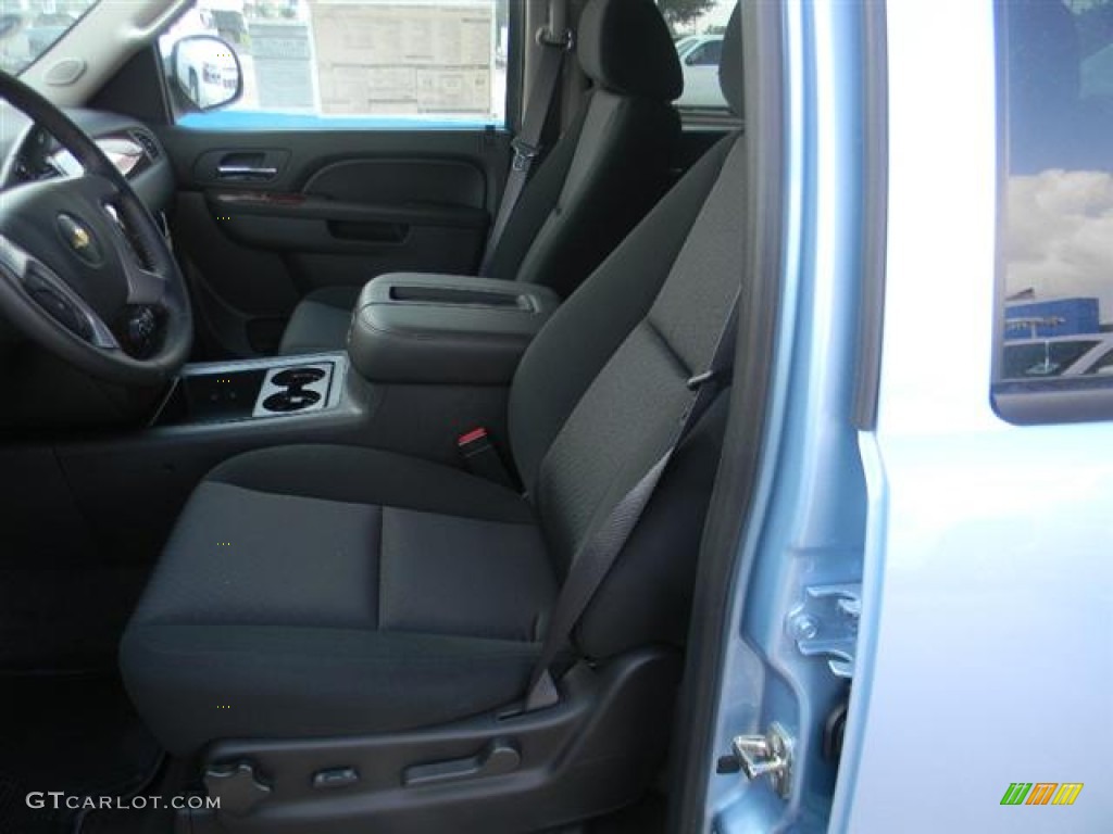 2011 Chevrolet Suburban LS Interior Color Photos