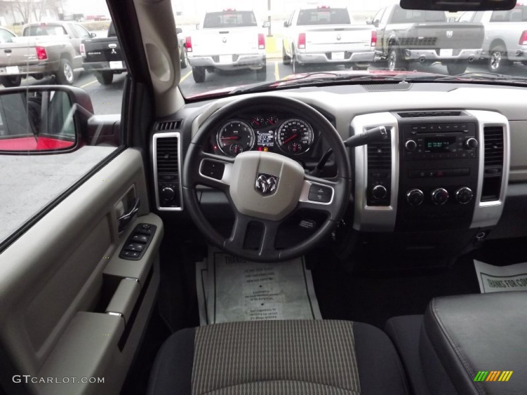 2011 Ram 1500 SLT Quad Cab 4x4 - Flame Red / Dark Slate Gray/Medium Graystone photo #9