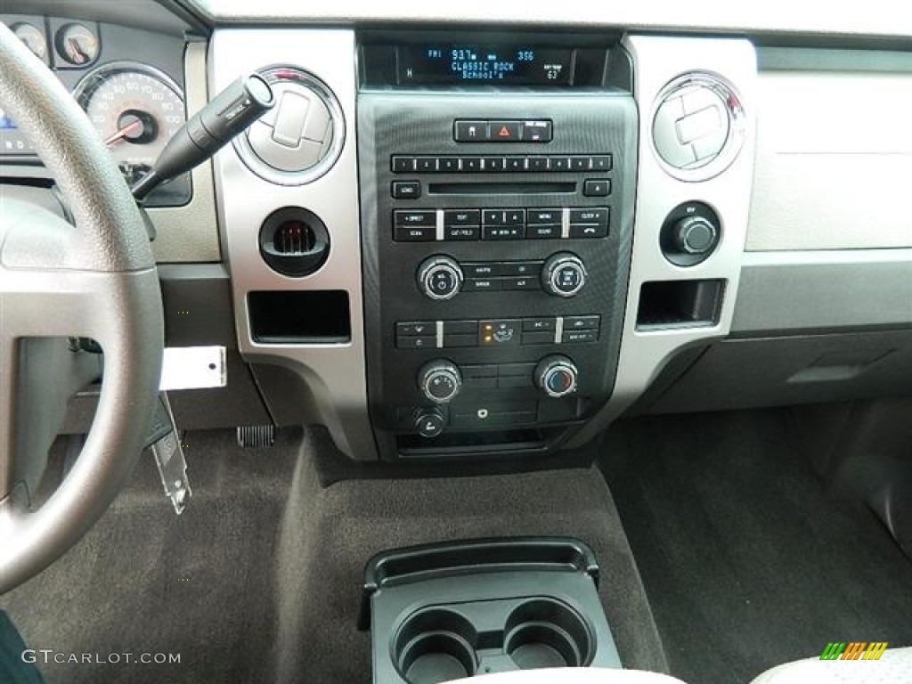 2010 F150 XLT SuperCrew - Vermillion Red / Medium Stone photo #24