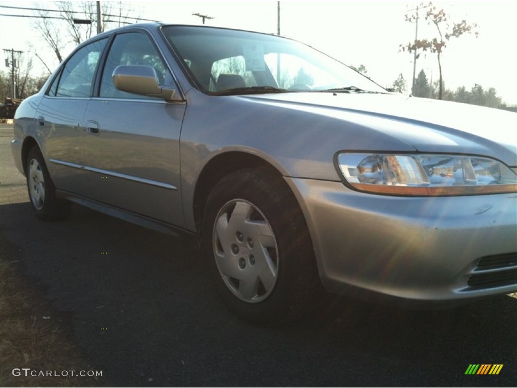 2002 Accord LX Sedan - Satin Silver Metallic / Quartz Gray photo #4