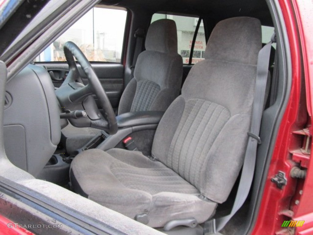2002 Blazer LS 4x4 - Dark Cherry Red Metallic / Graphite photo #14