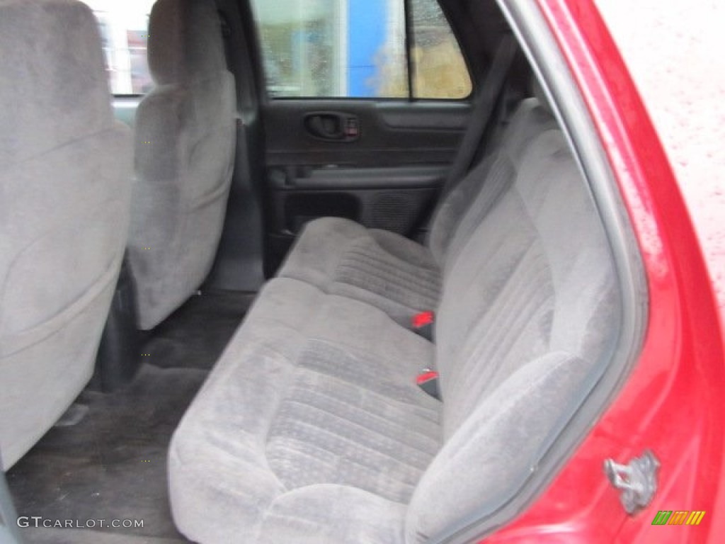 2002 Blazer LS 4x4 - Dark Cherry Red Metallic / Graphite photo #17