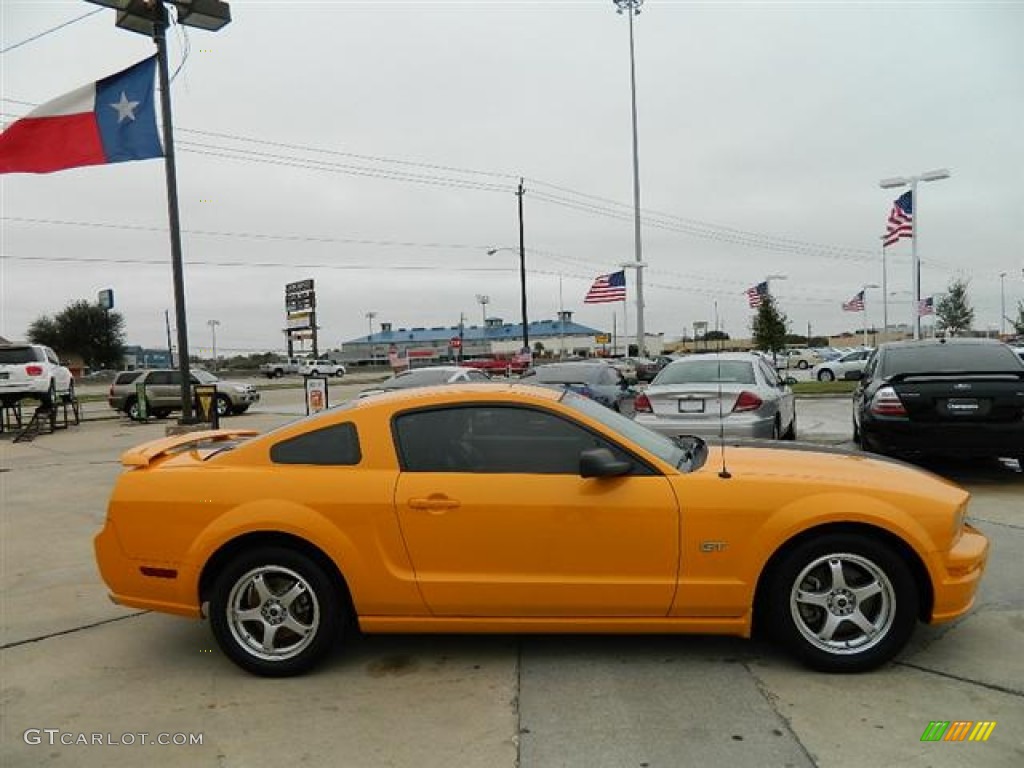 2007 Mustang GT Premium Coupe - Grabber Orange / Dark Charcoal photo #4