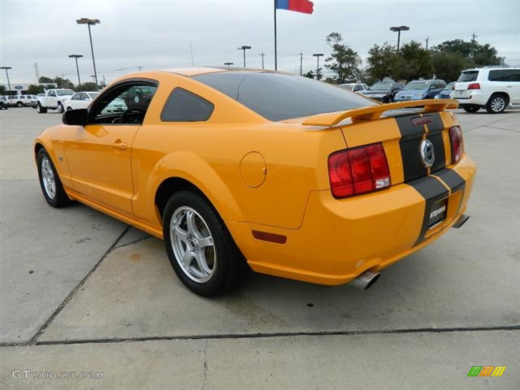 2007 Mustang GT Premium Coupe - Grabber Orange / Dark Charcoal photo #7