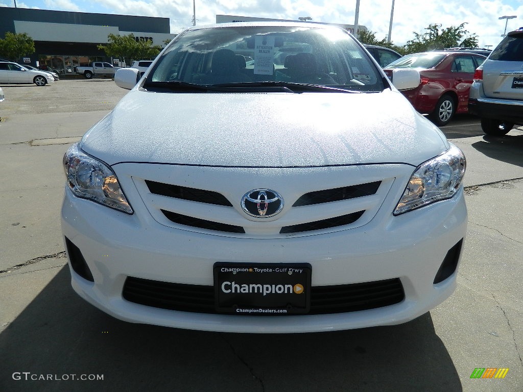 2011 Corolla LE - Super White / Ash photo #2