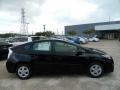 Black - Prius Hybrid III Photo No. 4