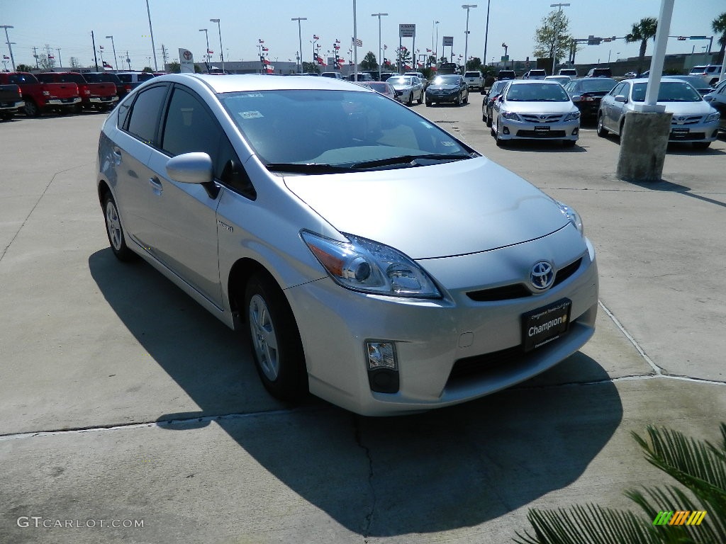 2011 Prius Hybrid II - Classic Silver Metallic / Dark Gray photo #3