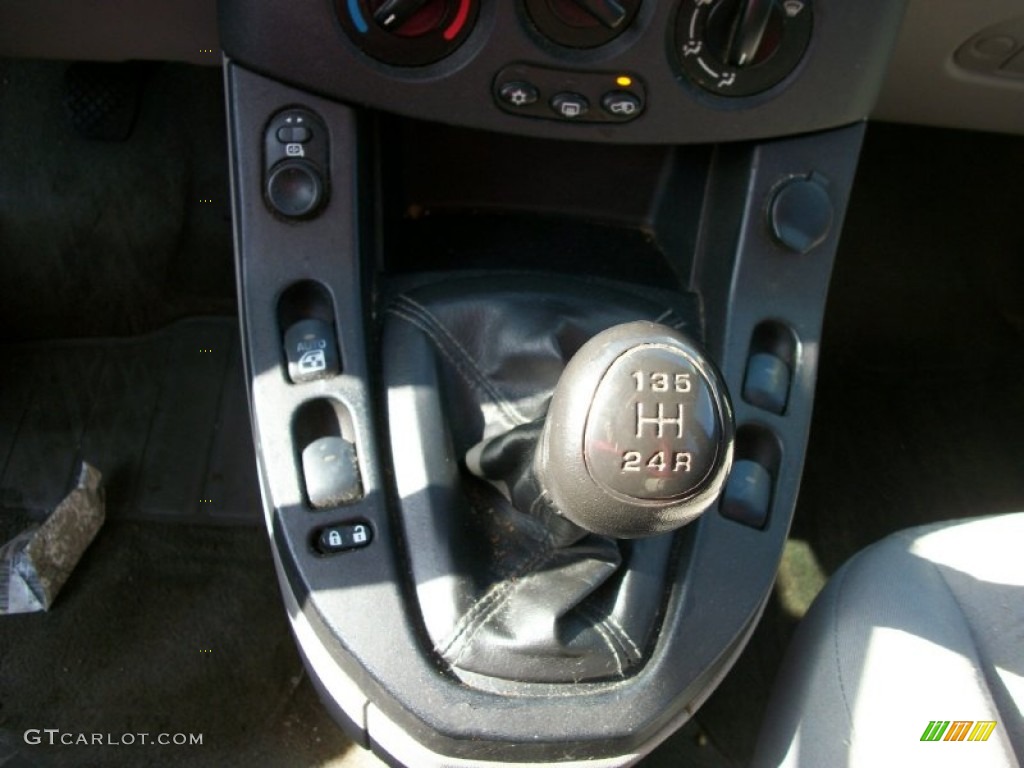 2002 VUE  - White / Gray photo #20