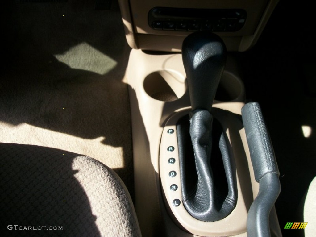 2004 Stratus ES Sedan - Inferno Red Pearlcoat / Sandstone photo #26