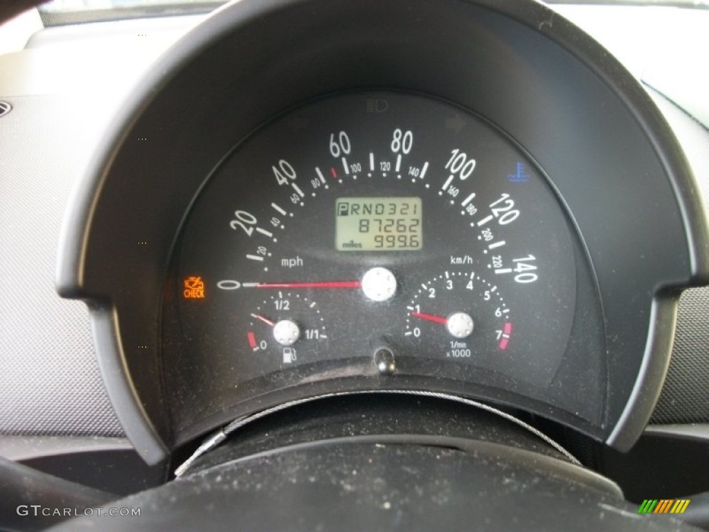 1998 Volkswagen New Beetle 2.0 Coupe Gauges Photo #58099922