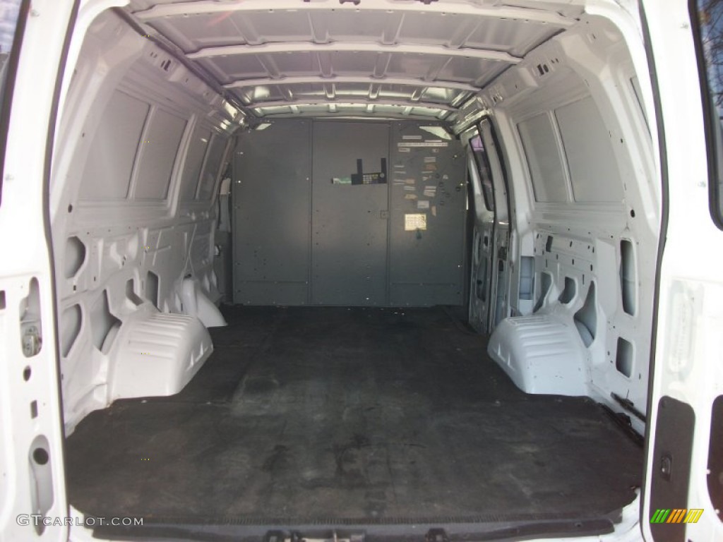 2007 E Series Van E250 Commercial - Oxford White / Medium Flint Grey photo #3