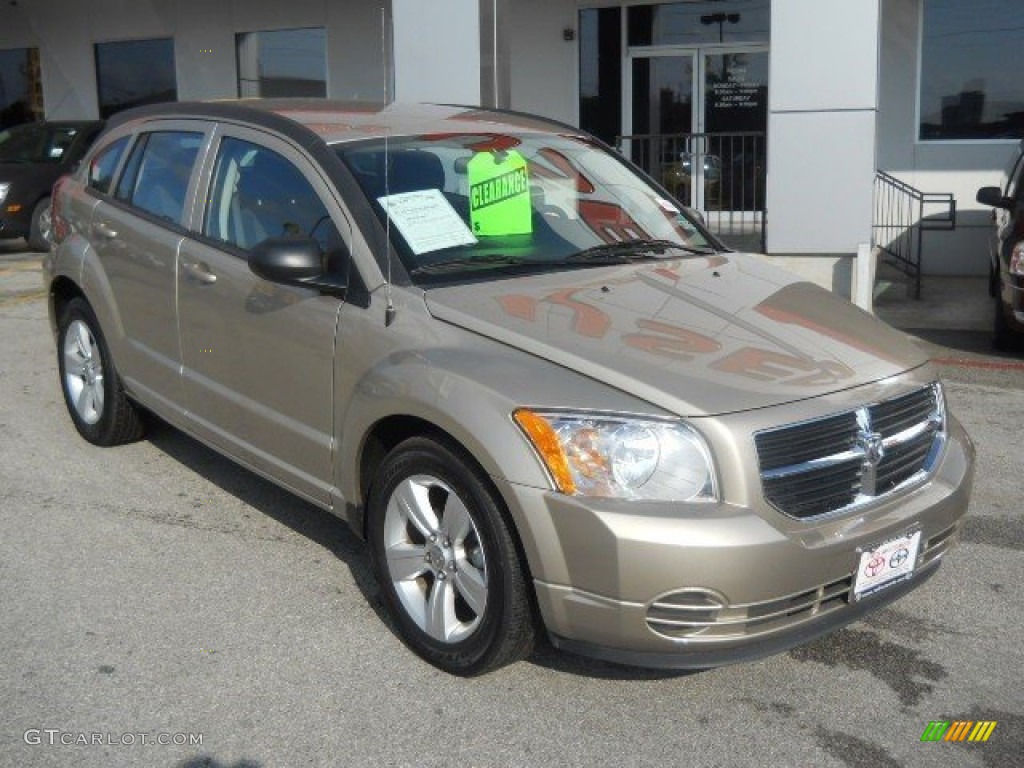 2010 Caliber SXT - Light Sandstone Metallic / Dark Slate Gray photo #1