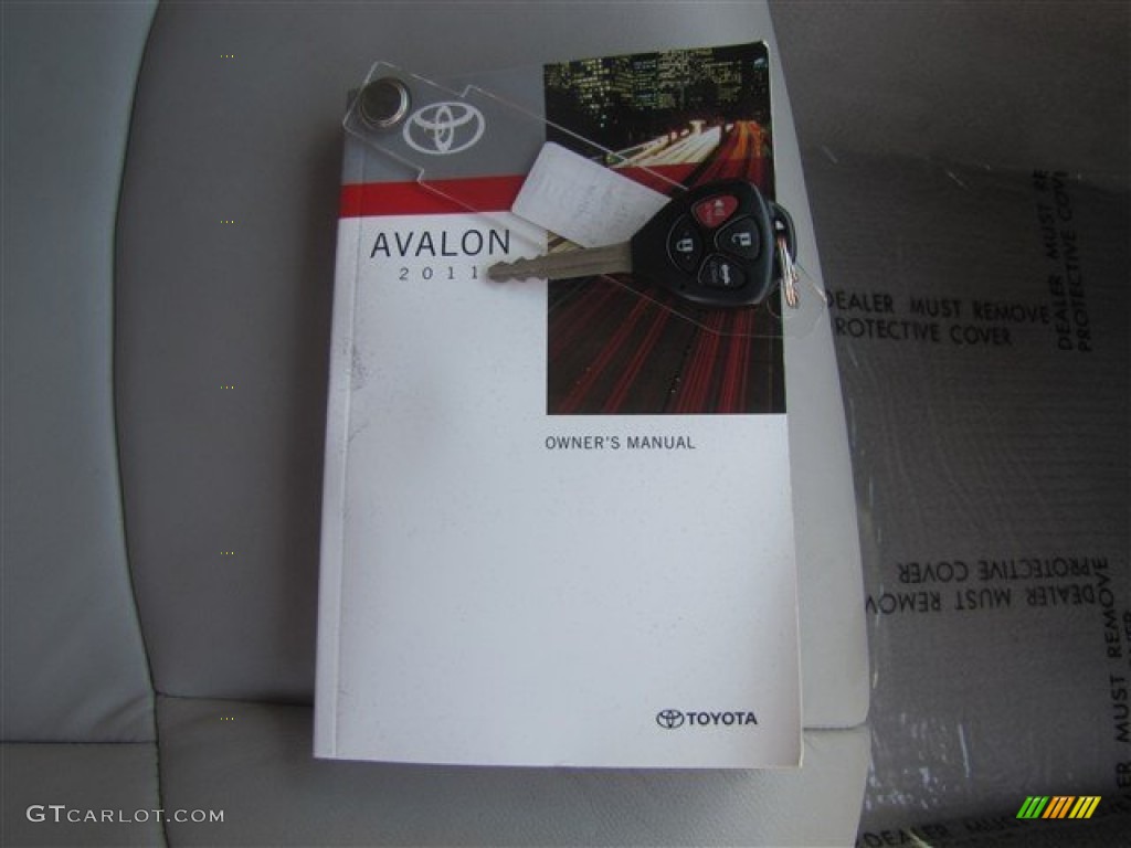 2011 Avalon  - Sizzling Crimson Mica / Light Gray photo #24