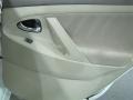 Super White - Camry LE Photo No. 18