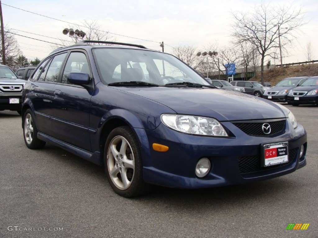 2002 Protege 5 Wagon - Midnight Blue Mica / Off Black photo #7