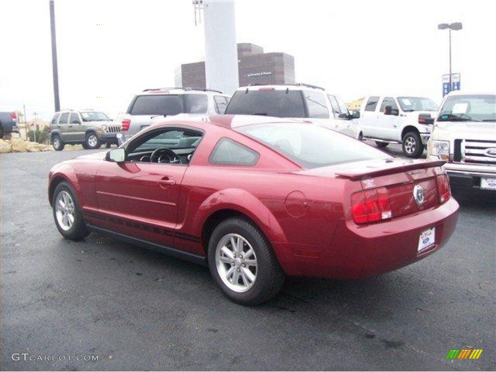 2007 Mustang V6 Premium Coupe - Redfire Metallic / Dark Charcoal photo #4