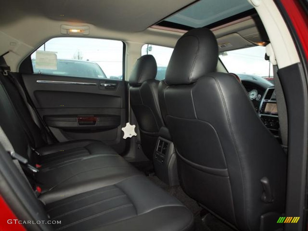 Dark Slate Gray Interior 2010 Chrysler 300 C HEMI Photo #58126562