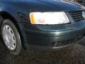 Royal Green Pearl - Passat GLS Sedan Photo No. 2