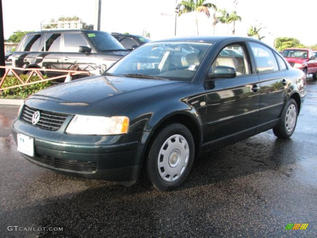 1999 Passat GLS Sedan - Royal Green Pearl / Grey photo #5