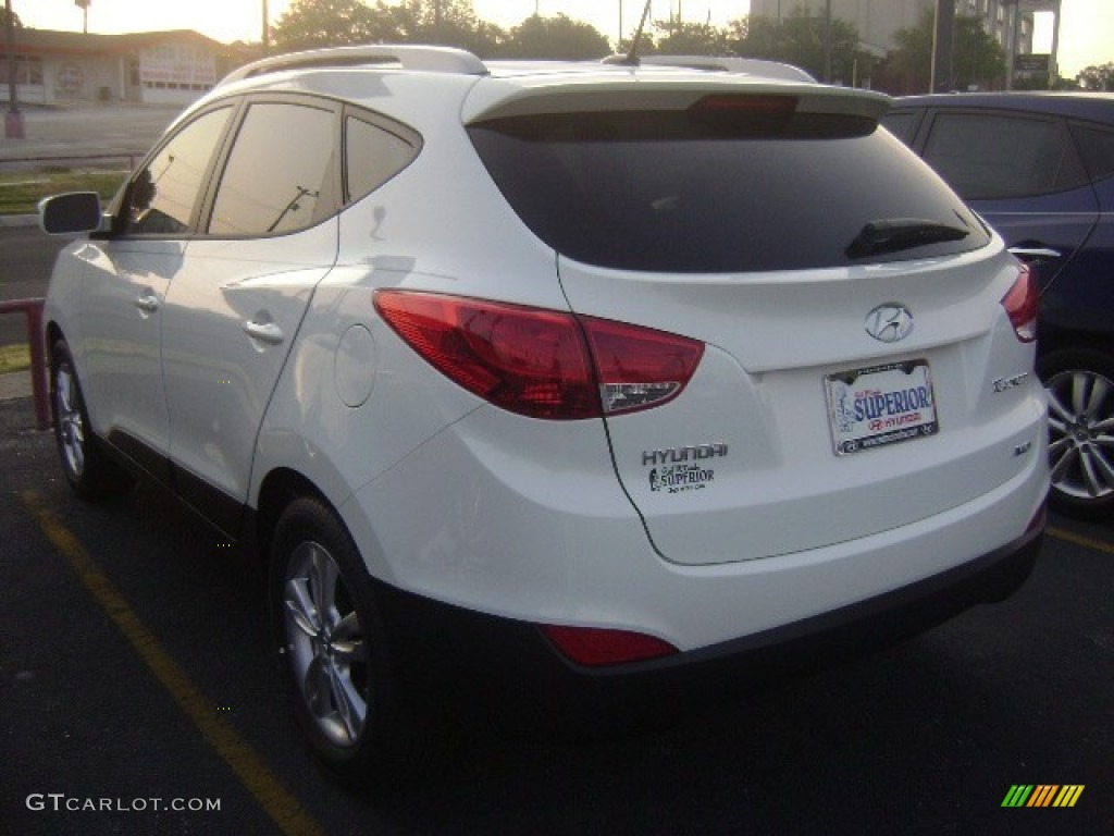 2012 Tucson GLS AWD - Cotton White / Black photo #6