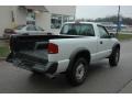 White - S10 LS Regular Cab 4x4 Photo No. 4