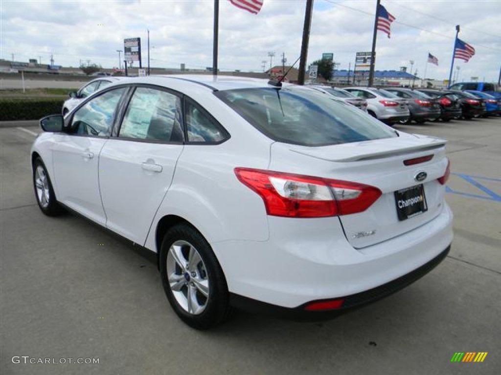 2012 Focus SE Sport Sedan - Oxford White / Two-Tone Sport photo #7