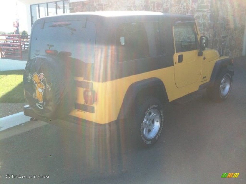 2004 Wrangler Unlimited 4x4 - Solar Yellow / Dark Slate Gray photo #4