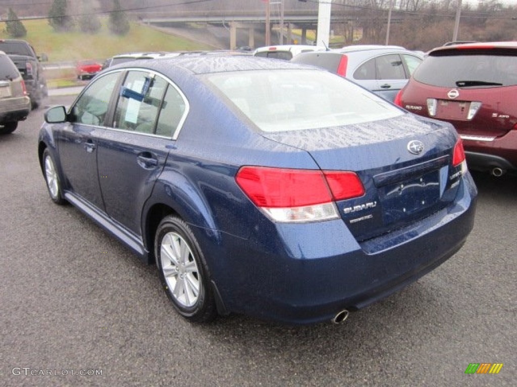 2010 Legacy 2.5i Premium Sedan - Azurite Blue Metallic / Warm Ivory photo #4