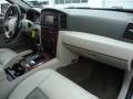 Black - Grand Cherokee Limited 4x4 Photo No. 16