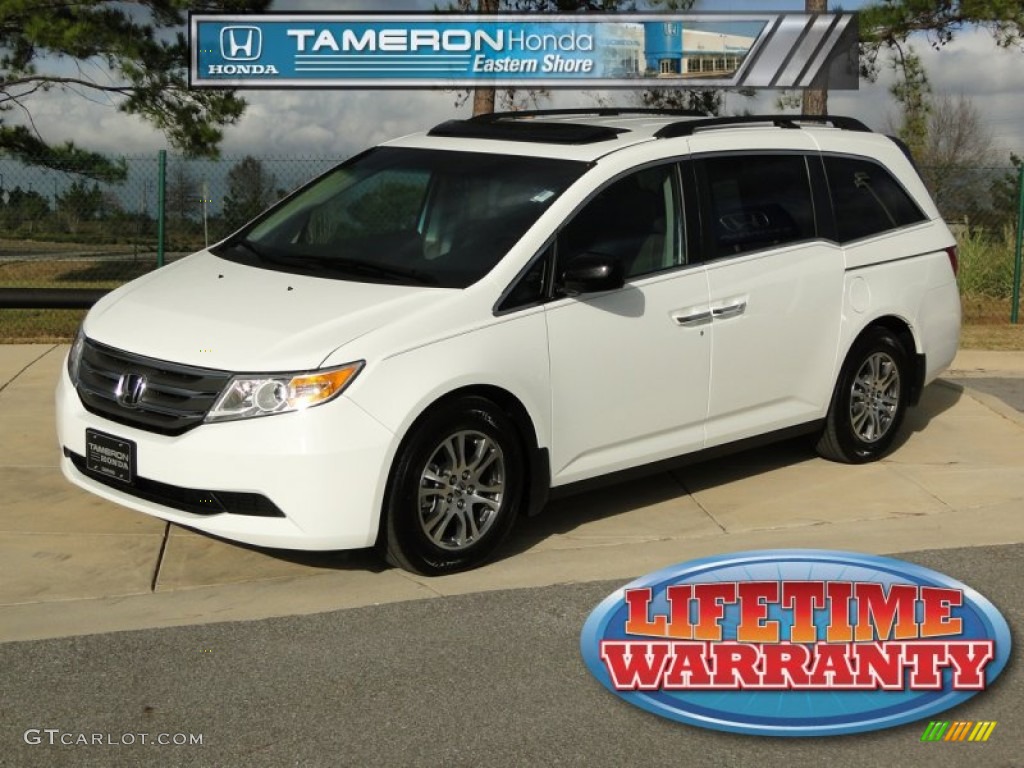 Taffeta White Honda Odyssey