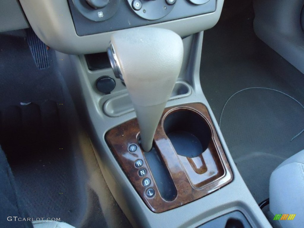 2004 Chevrolet Malibu Maxx LS Wagon 4 Speed Automatic Transmission Photo #58153175