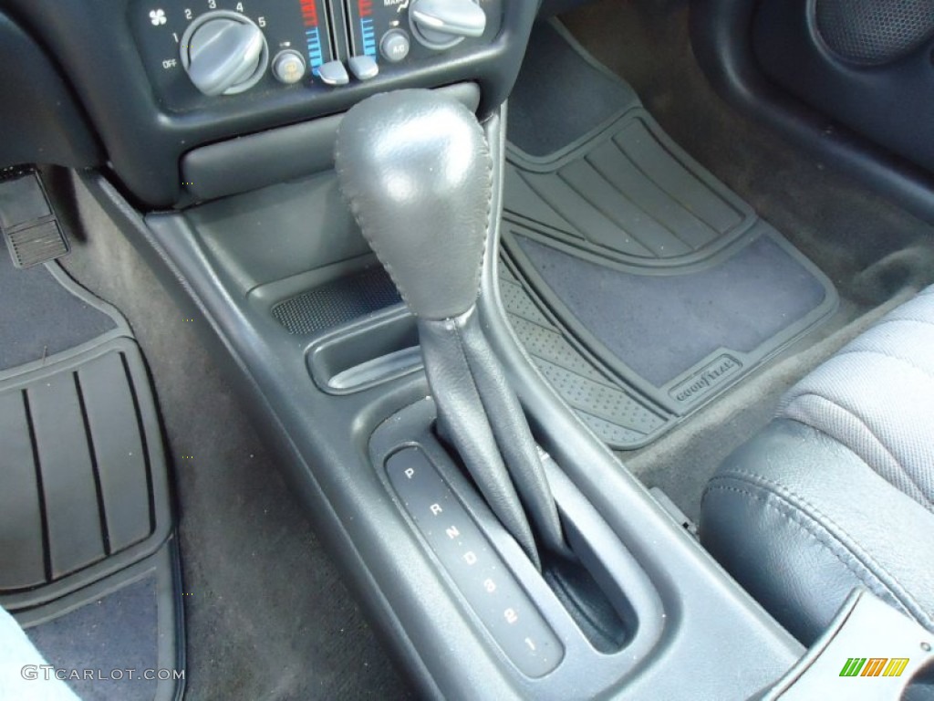 2003 Grand Prix GT Sedan - Blue Black Metallic / Graphite photo #23