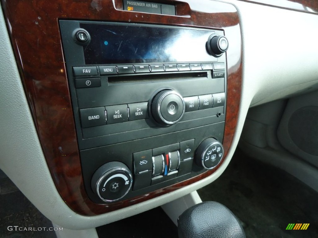 2006 Impala LT - White / Gray photo #21