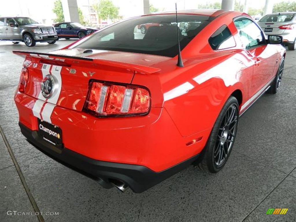 2012 Mustang Shelby GT500 SVT Performance Package Coupe - Race Red / Charcoal Black/White photo #5