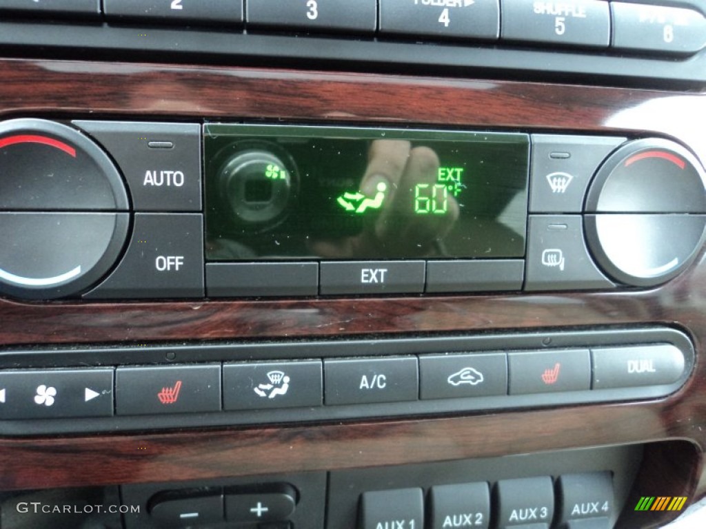 2008 Ford F250 Super Duty Lariat Crew Cab 4x4 Controls Photo #58163129