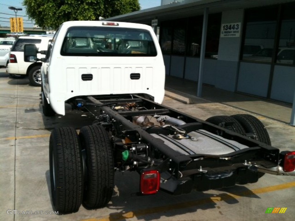 Oxford White 2011 Ford F350 Super Duty XL Regular Cab Chassis Exterior Photo #58165316