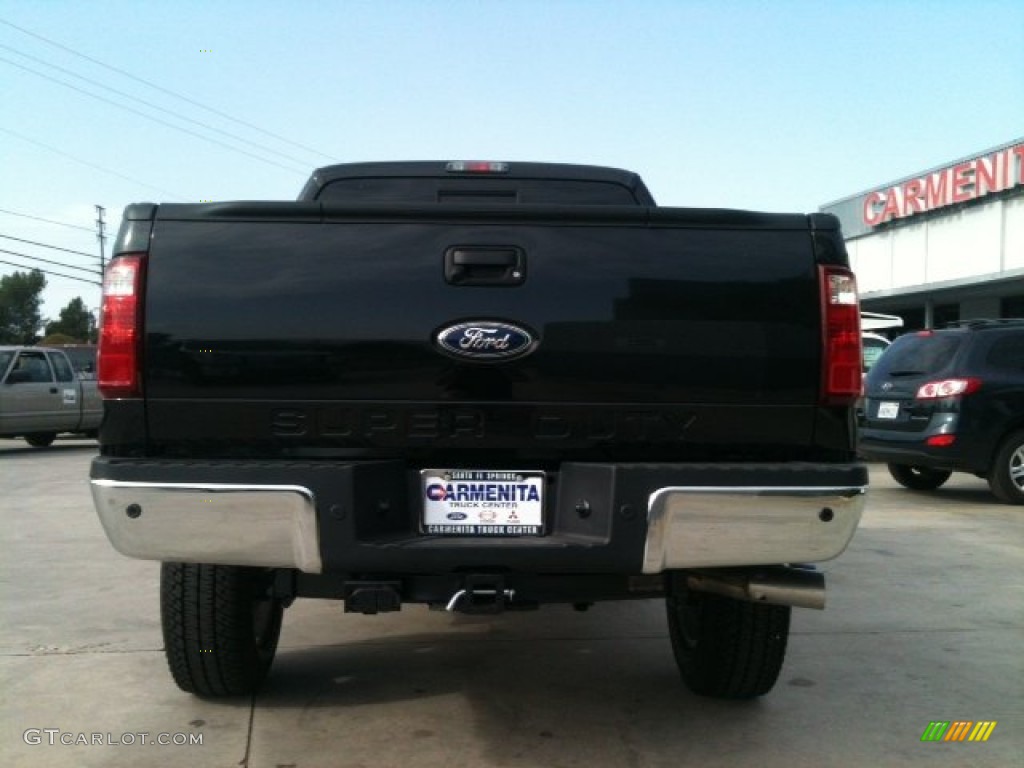 2012 F350 Super Duty Lariat Crew Cab 4x4 - Black / Black photo #5