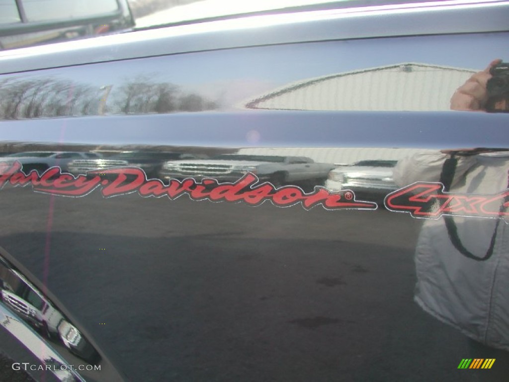 2005 Ford F350 Super Duty Harley-Davidson Crew Cab 4x4 Marks and Logos Photo #58168064
