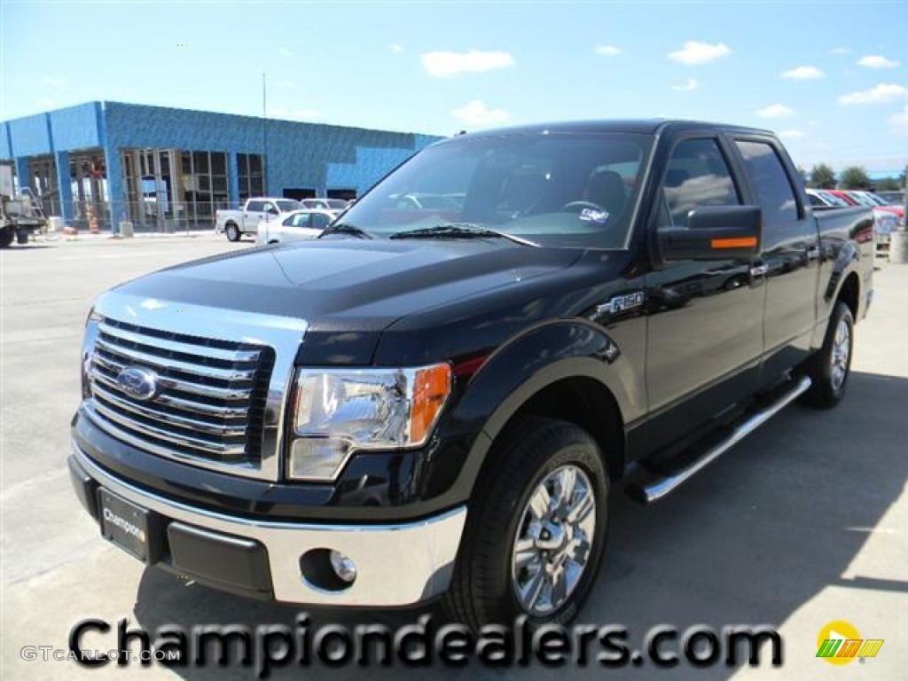 2011 F150 XLT SuperCrew - Tuxedo Black Metallic / Steel Gray photo #1